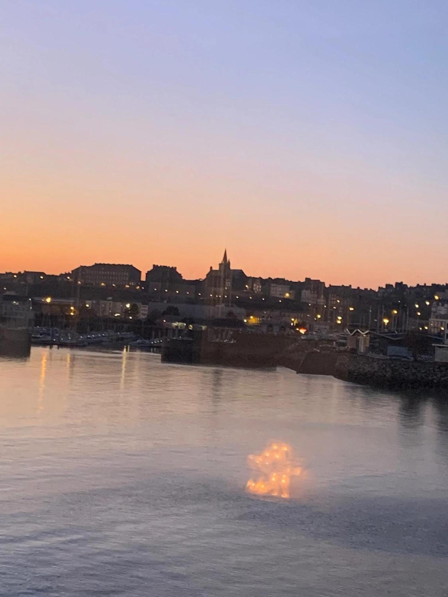 Appartement Moderne A Granville 55 M² Vue Sur Mer Екстериор снимка